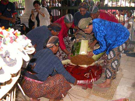 Numplak Wajik - KotaYogyakarta, Daerah Istimewa Yogyakarta